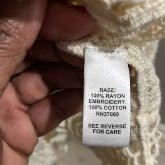 Gorgeous Yellow tunic, embroidered with white lace, Size 18/20 EST 1946. - Picture 7 of 7